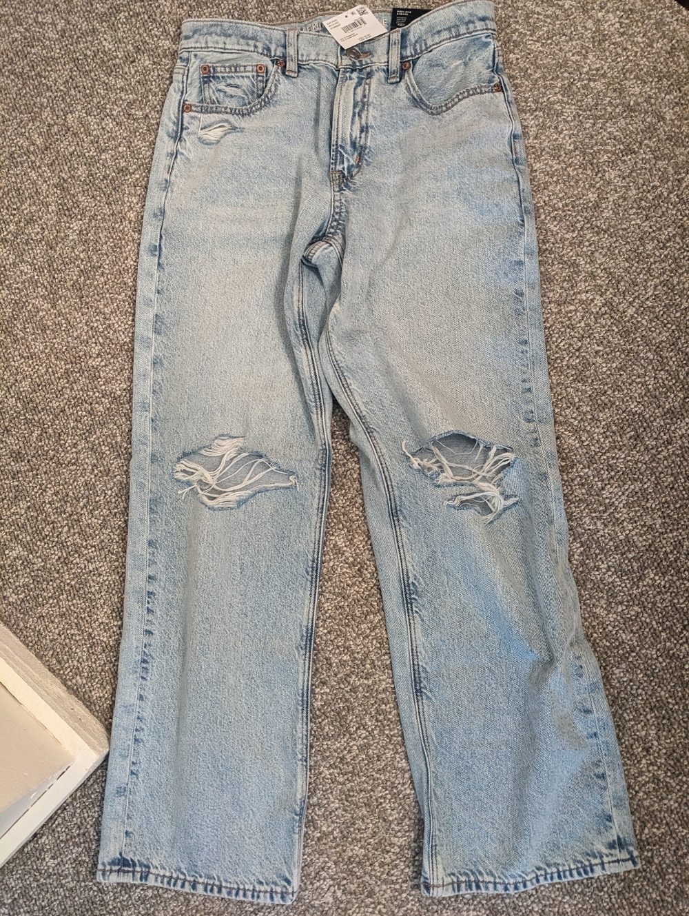 New American Eagle Strigid Ripped High Rise Stovepipe Jeans, 2 Regular - Picture 5 of 6